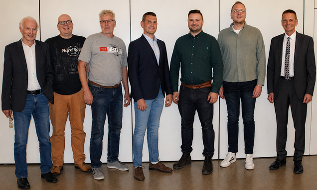 Neuer-Ortsbeirat+Ortsvorsteher Hier sehen Sie den neuen Bömighäuser Ortsbeirats: (von links) Beigeordneter Detlef Ückert, Markus Potthof, Andreas Müller, Bastian Koch, Lukas Trachte, Julian Romberger und Thomas Trachte.